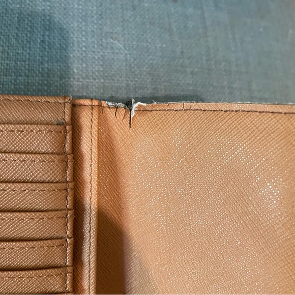 Michael Kors Jet Set trifold wallet - Picture 5 of 7